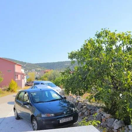 Schoene In Strandnaehe By Interhome * Vinišće