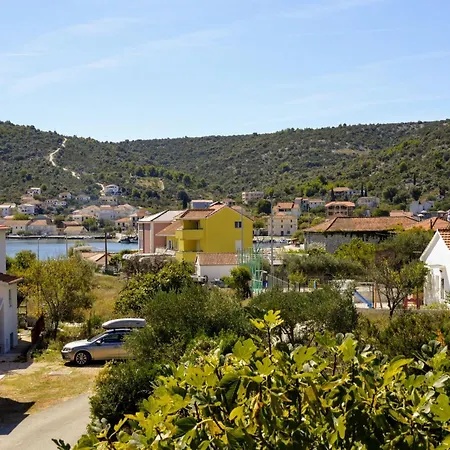Schoene In Strandnaehe By Interhome * Vinišće