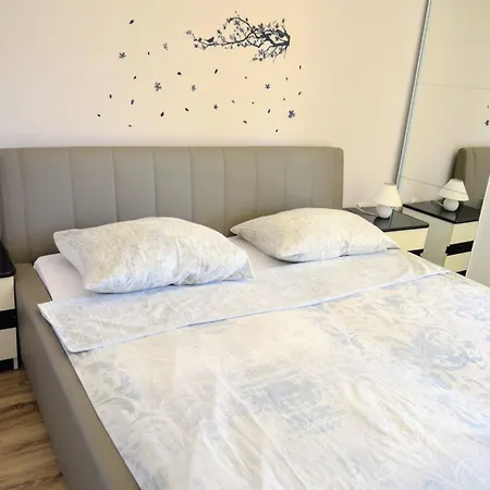 Schoene In Strandnaehe By Interhome *