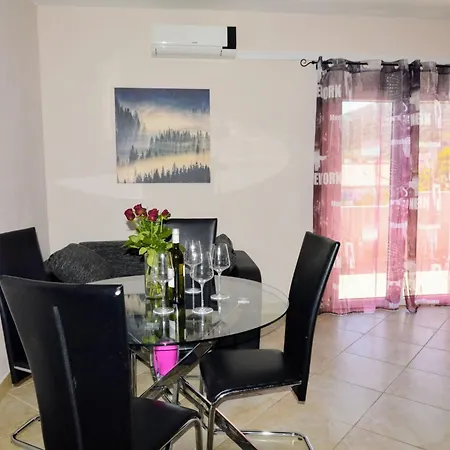 Schoene In Strandnaehe By Interhome Apartman