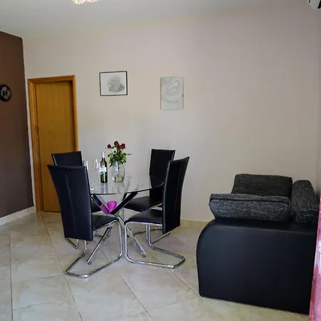 Apartman Schoene In Strandnaehe By Interhome