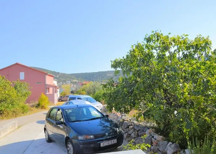 Schoene In Strandnaehe By Interhome * Vinišće