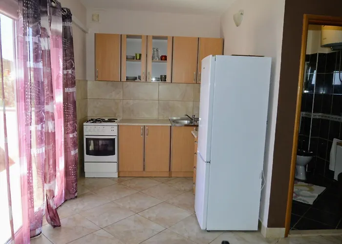 Schoene In Strandnaehe By Interhome * Vinišće