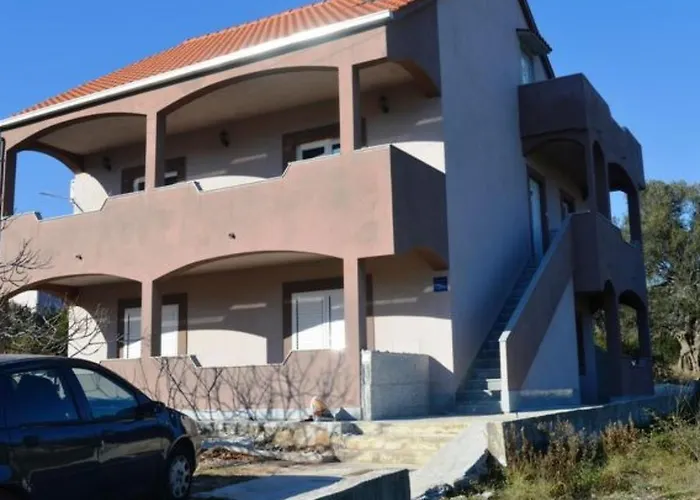 Schoene In Strandnaehe By Interhome Vinišće