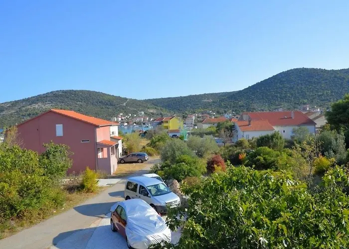Schoene In Strandnaehe By Interhome Apartament Vinišće